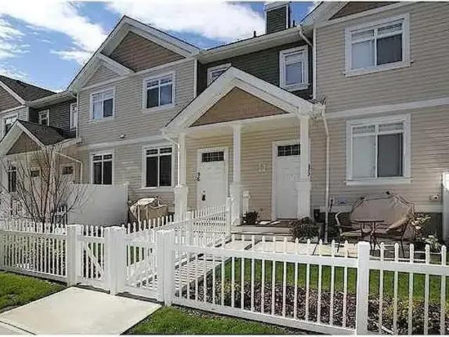 Townhouse for rent in Wedgewood, Alberta