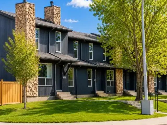 Townhouse for rent in Wedgewood, Alberta