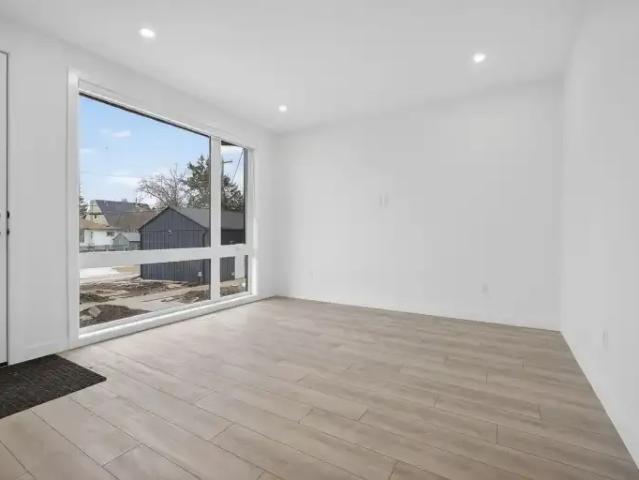 Townhouse for rent in Wedgewood, Alberta