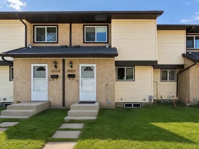 Townhouse for rent in Wedgewood, Alberta
