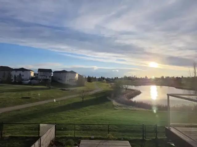 Townhouse for rent in Wedgewood, Alberta