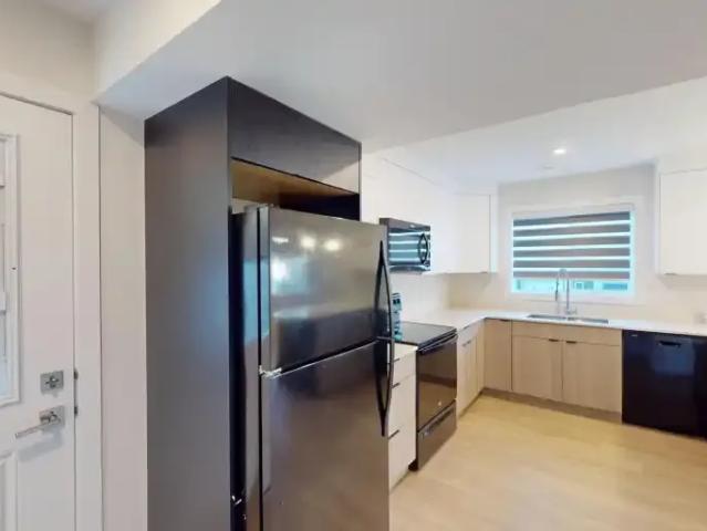 Townhouse for rent in Wedgewood, Alberta