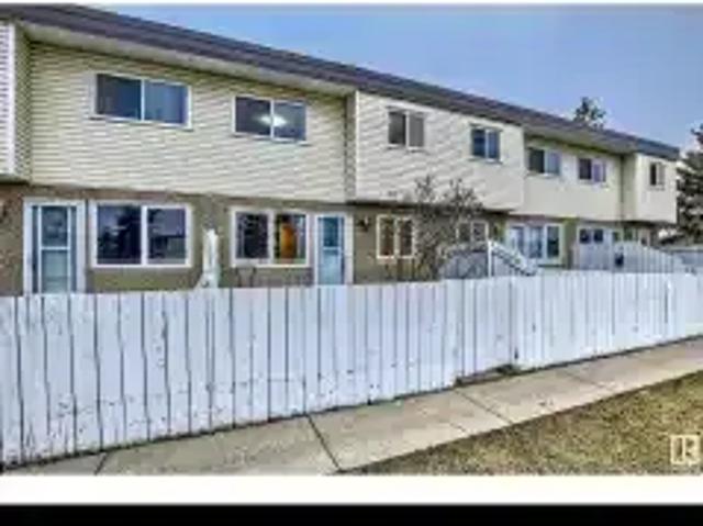 Townhouse for rent in Wedgewood, Alberta