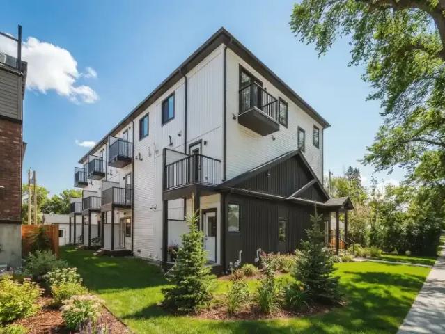 Townhouse for rent in Wedgewood, Alberta