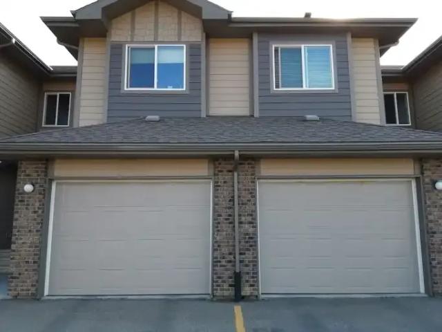 Townhouse for rent in Wedgewood, Alberta