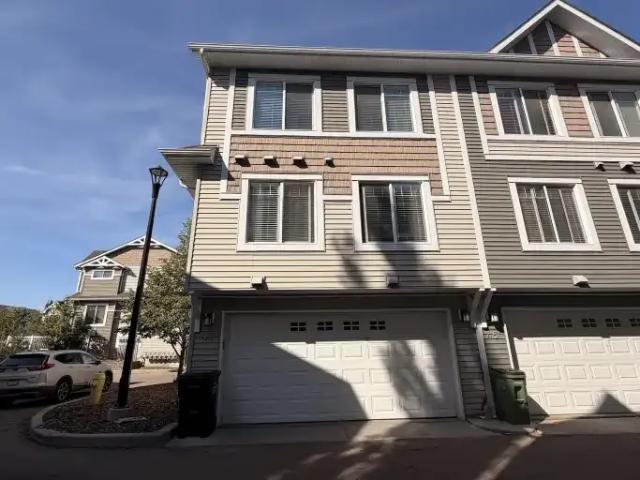 Townhouse for rent in Wedgewood, Alberta