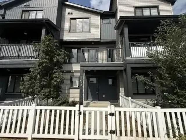 Townhouse for rent in Wedgewood, Alberta