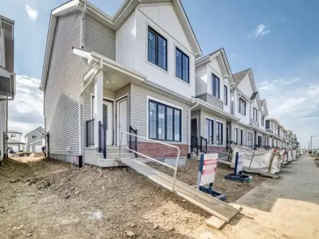 Townhouse for rent in Wedgewood, Alberta