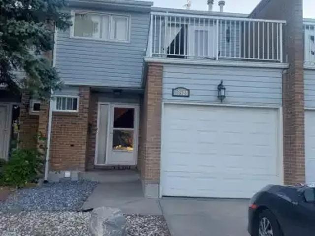 Townhouse for rent in Wedgewood, Alberta
