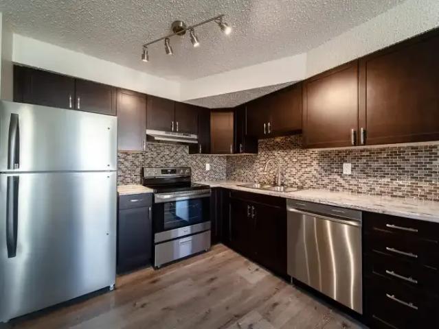 Townhouse for rent in Wedgewood, Alberta