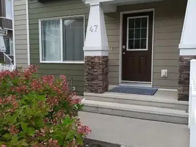 Townhouse for rent in Wedgewood, Alberta