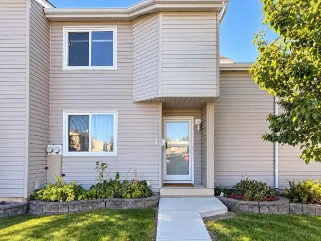 Townhouse for rent in Sweet Grass, Edmonton