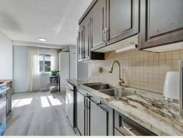 Townhouse for rent in Woodvale, Edmonton