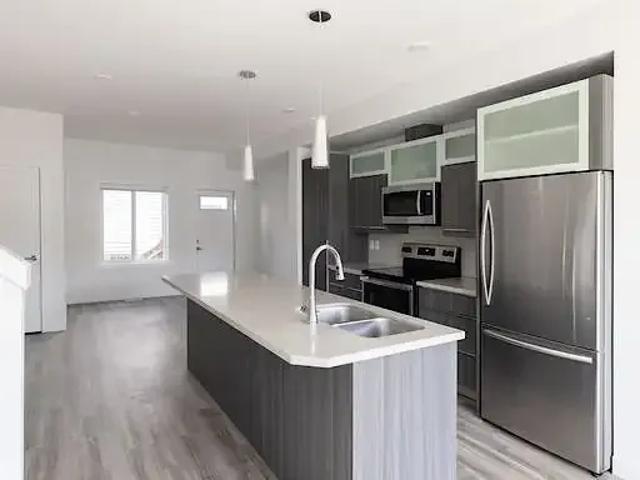 Townhouse for rent in West Jasper Place (Neighbourhood), Edmonton
