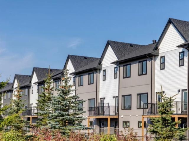 Townhouse for rent in Wedgewood, Alberta
