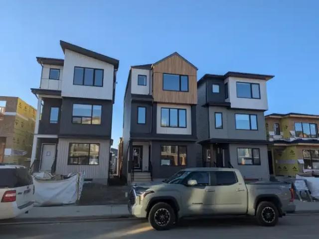 Townhouse for rent in Wedgewood, Alberta