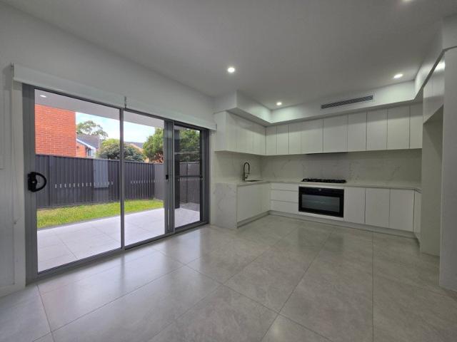 Townhouse for rent in Sydney, New South Wales