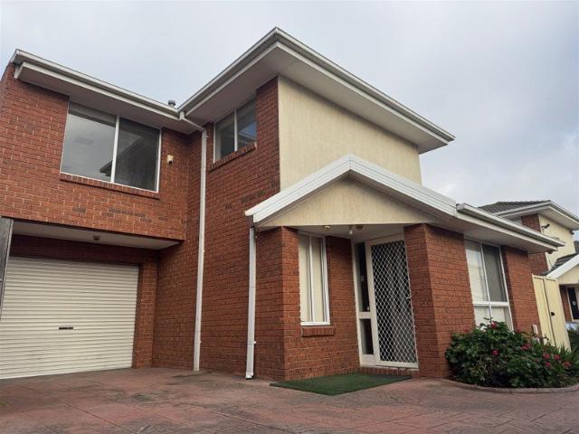 Townhouse for rent in Camerons Creek, Victoria