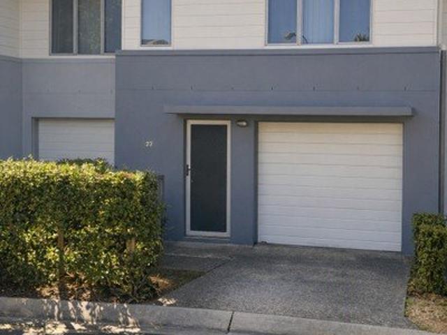 Townhouse for rent in Toombul, Queensland