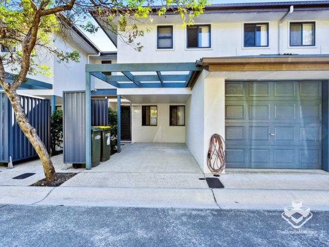 Townhouse for rent in Fernbrook, Queensland
