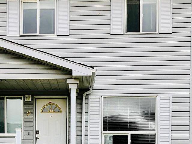 Townhouse for rent in Wedgewood, Alberta