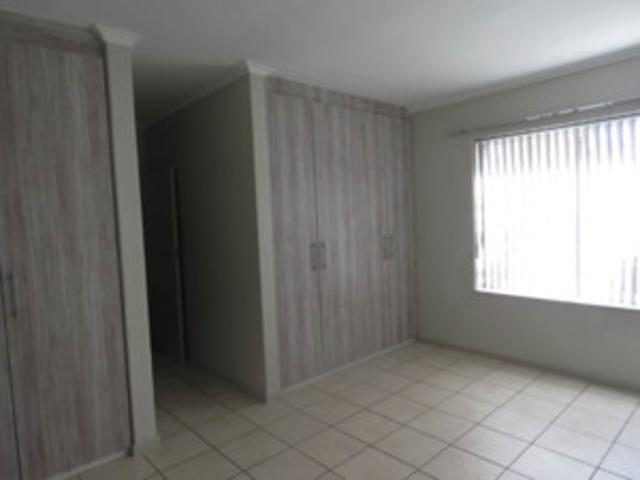 Townhouse for rent in Cape Town, City of Cape Town