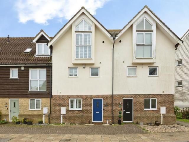 House for sale in Hawkinge, Folkestone