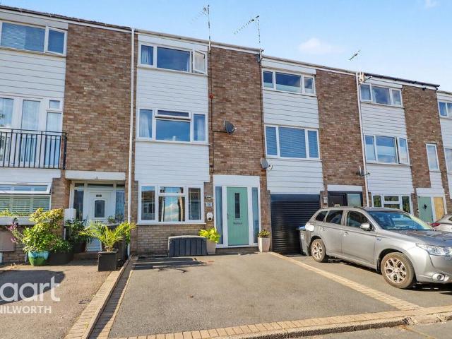 House for sale in Ladyes Hills, Green Close