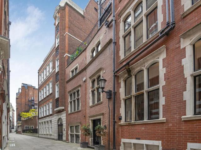 House for sale in Westminster, Greater London