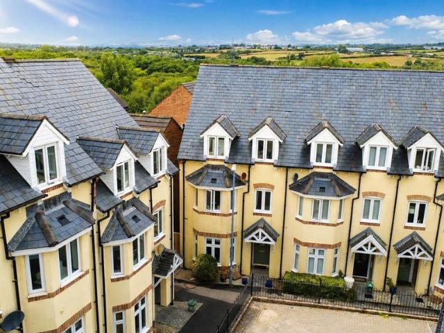 House for sale in Gowerton, Wales