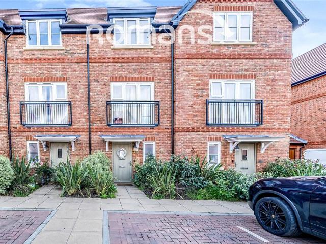 House for sale in Daws Hill, Flackwell Heath