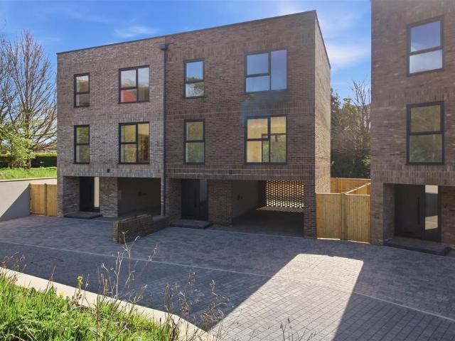 House for sale in Seaford, Iford