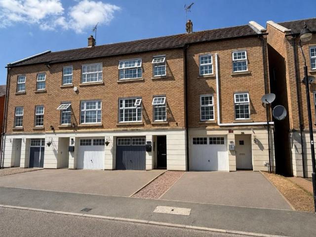 House for sale in Grange Park, Northamptonshire