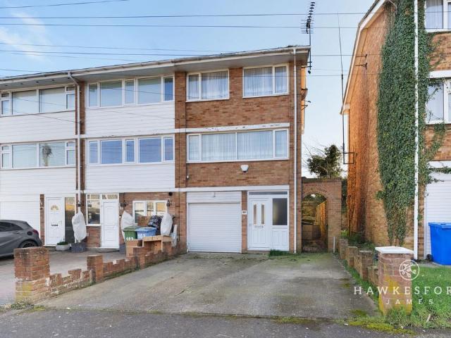 House for sale in Regent Quay, Oad Street