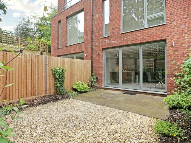House for sale in Lower Green Esher, Blackhills