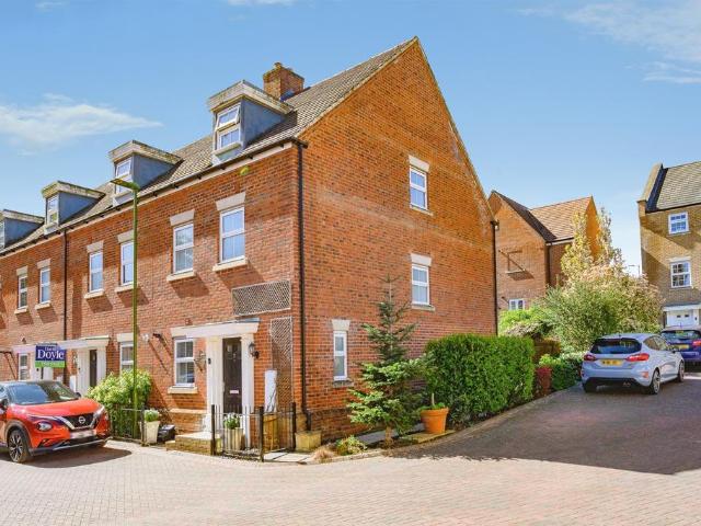 House for sale in Pouchen End, Hertfordshire