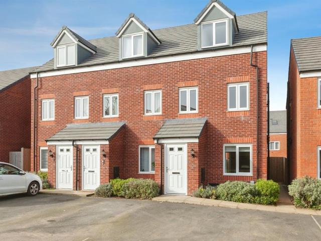 House for sale in Stanford On Avon, Leicestershire