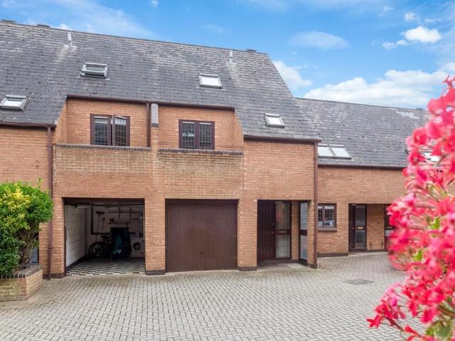 House for sale in Stratford-upon-Avon, Alderminster