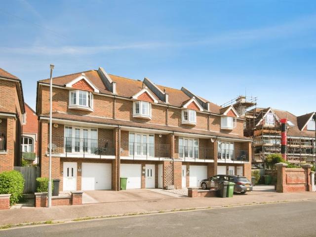 House for sale in Old Town, Heathlands
