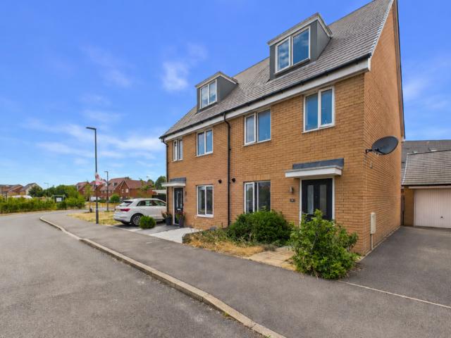 House for sale in Berryfield, Buckinghamshire