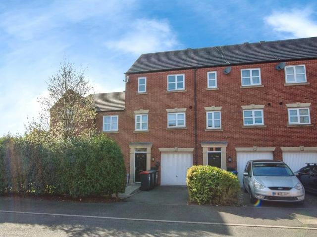 House for sale in Nuncargate, East Midlands
