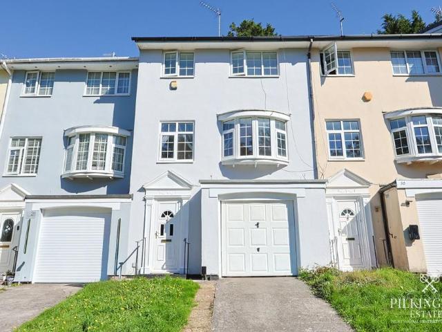 House for sale in Lower Compton, Mount Wise