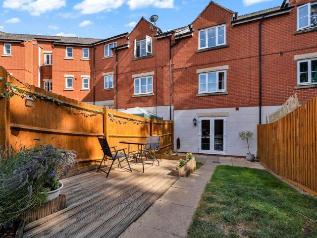 House for sale in Elmfield, Leicestershire