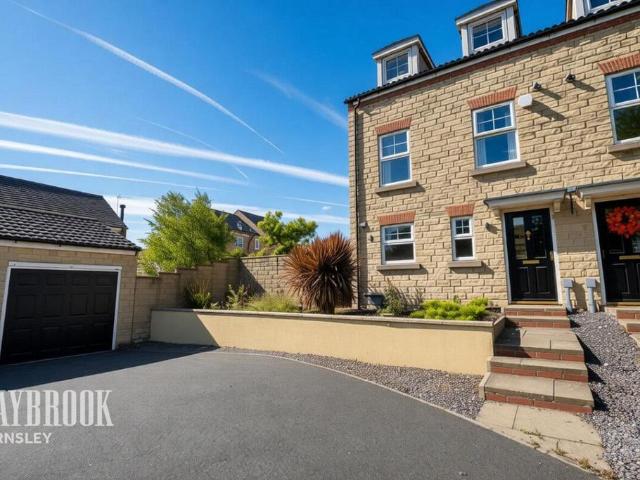 House for sale in Measborough Dike, Barnsley