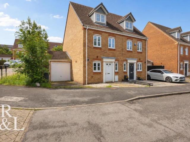 House for sale in Kettlebrook, Staffordshire