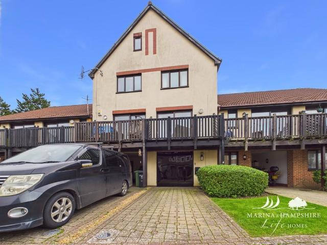 House for sale in Port Solent, City Of Portsmouth