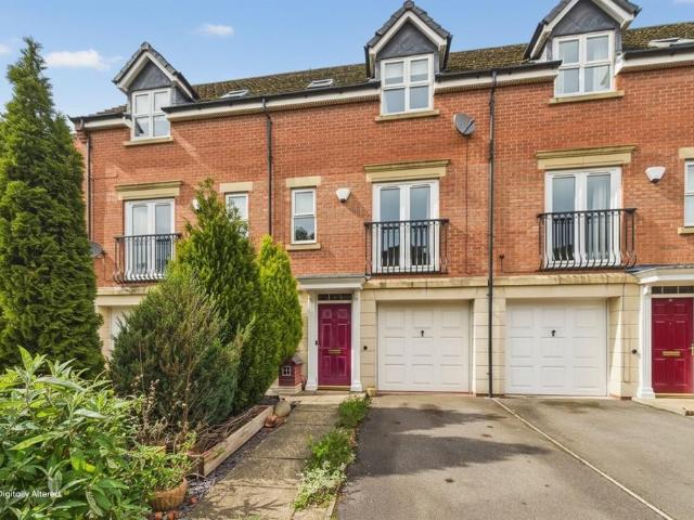 House for sale in Elmfield, Leicestershire