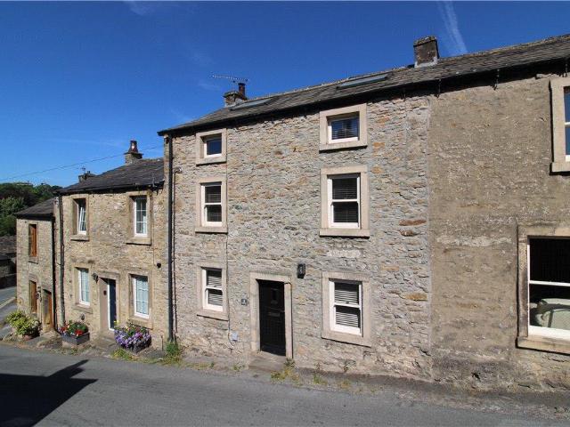 House for sale in Giggleswick, York and North Yorkshire