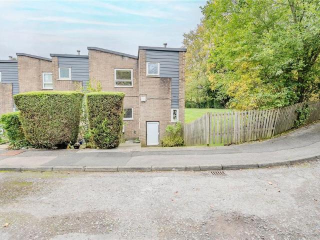 House for sale in Roundhay, West Yorkshire