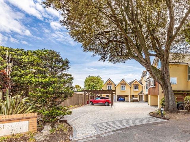 House for sale in Wick, Bournemouth
